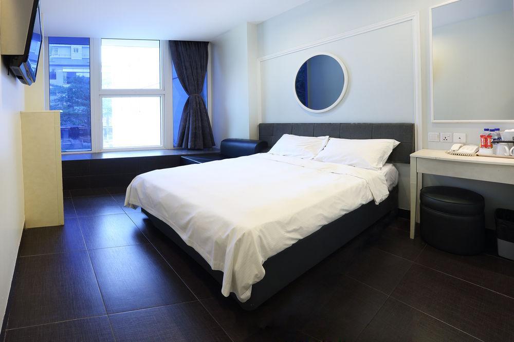 Value Hotel Balestier Singapore Exterior photo